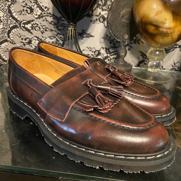 Solovair Burgundy Rub-Off Tassel Loafer - Picture 1 of 3